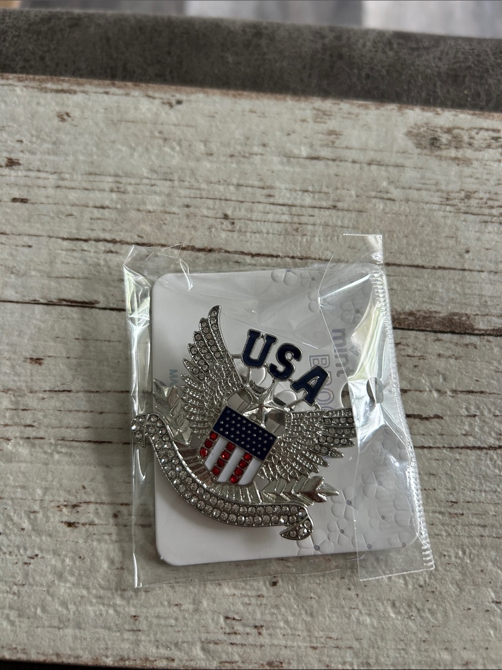 🔥$2 USA Eagle Rhinestone Pin Brooch in Silver, Red, White & Blue